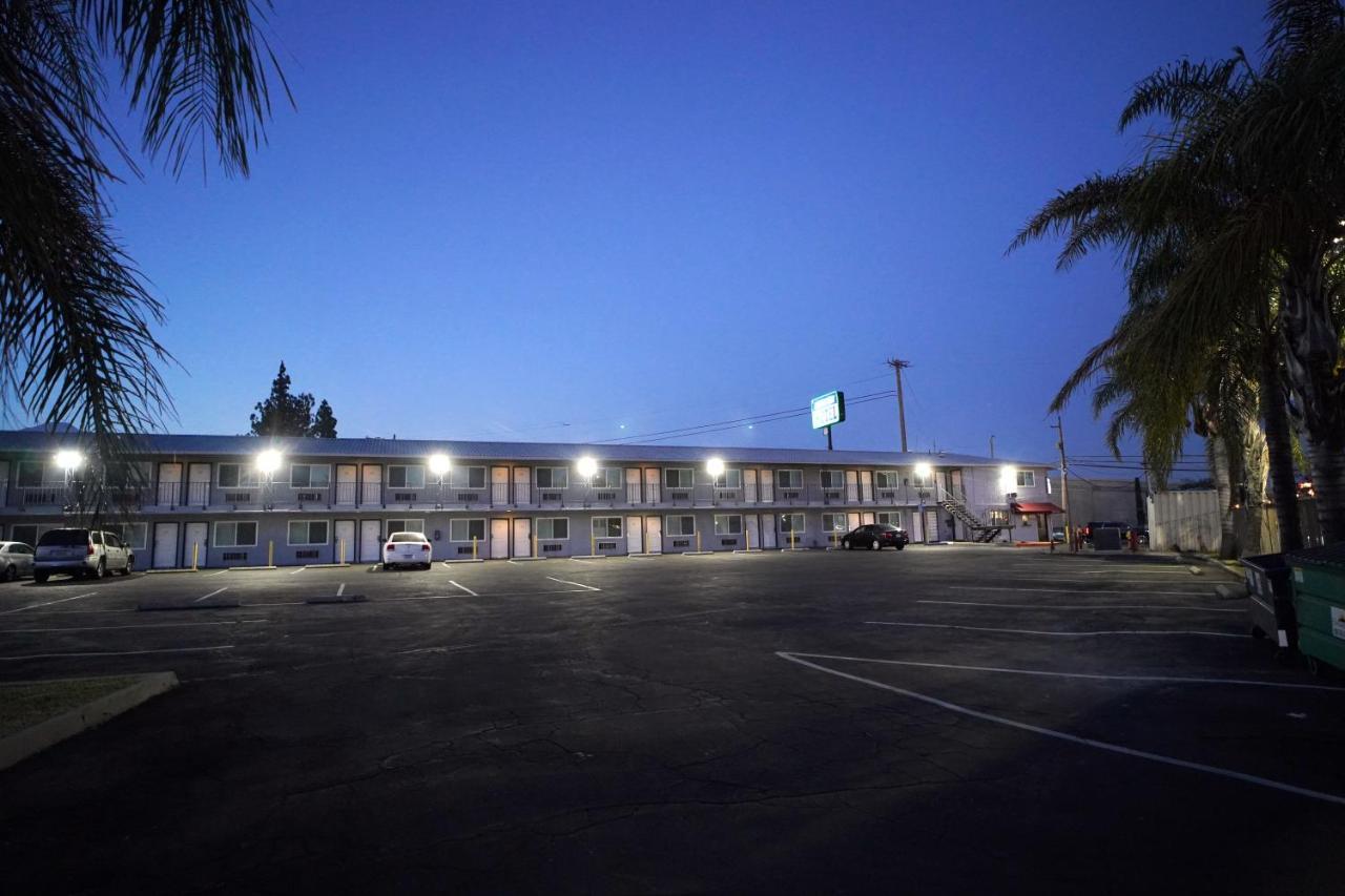 Airport Stay Motel ออนตาริโอ ภายนอก รูปภาพ